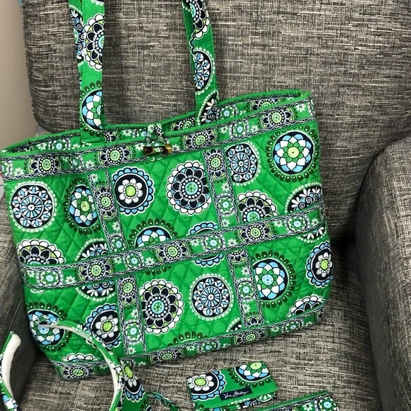 Vera Bradley Green and Blue Floral Tote Set - Picture 2 of 9